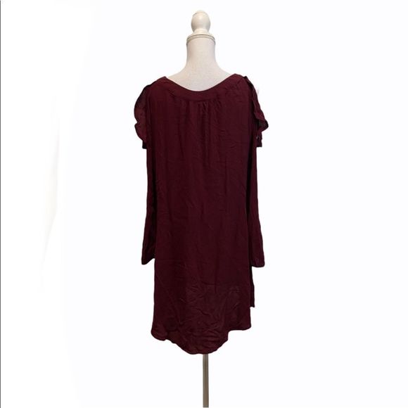 Knox Rose Medium Maroon Cold Shoulder High Low - Picture 5 of 6
